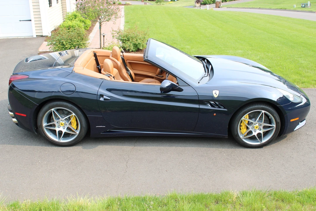 2010 Ferrari California - Image 26 of 31