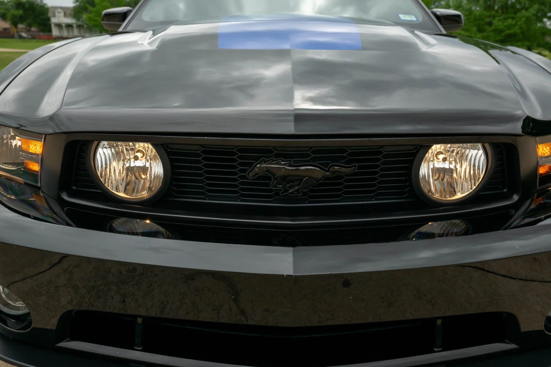 2010 Ford S197 Mustang - Image 11 of 31