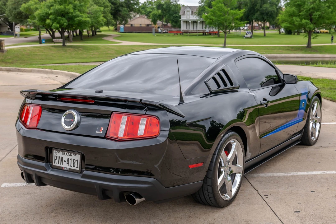 2010 Ford S197 Mustang - Image 5 of 31