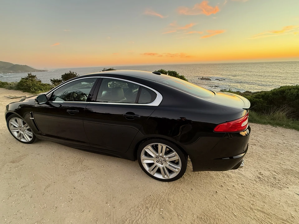 2010 Jaguar X250 XFR - Image 25 of 31