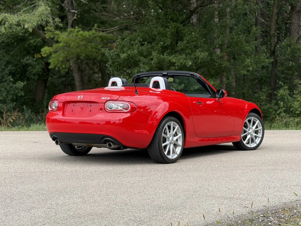 2010 Mazda NC MX-5 Miata - Image 16 of 31