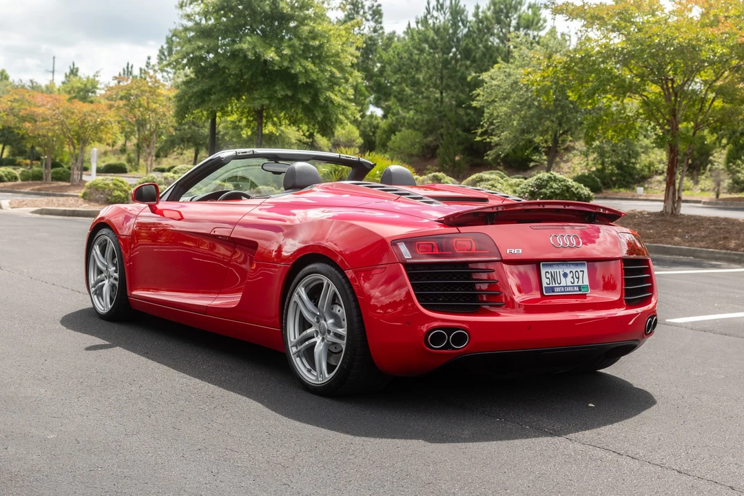 2011 Audi 42 R8 - Image 8 of 31