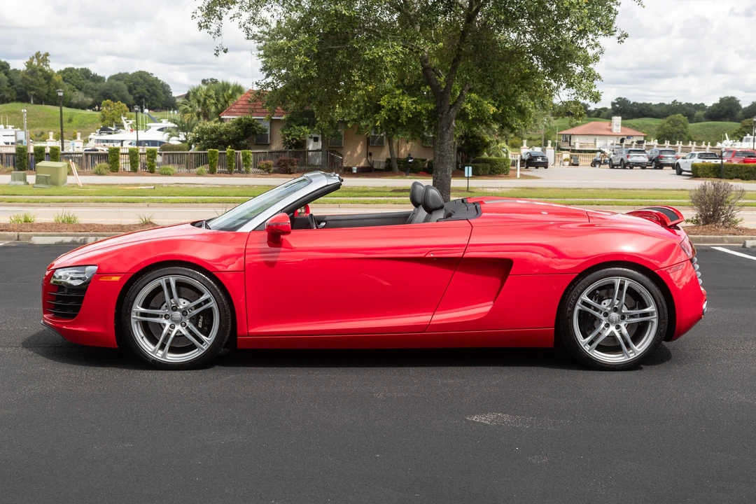2011 Audi 42 R8 - Image 9 of 31