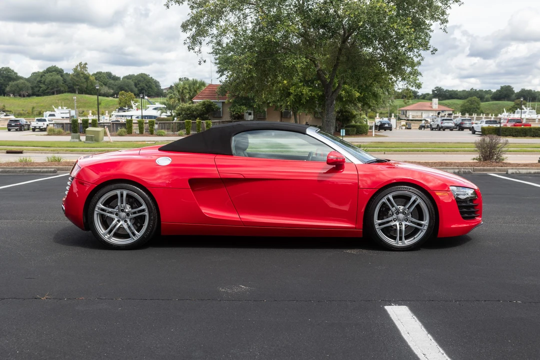 2011 Audi 42 R8 - Image 13 of 31