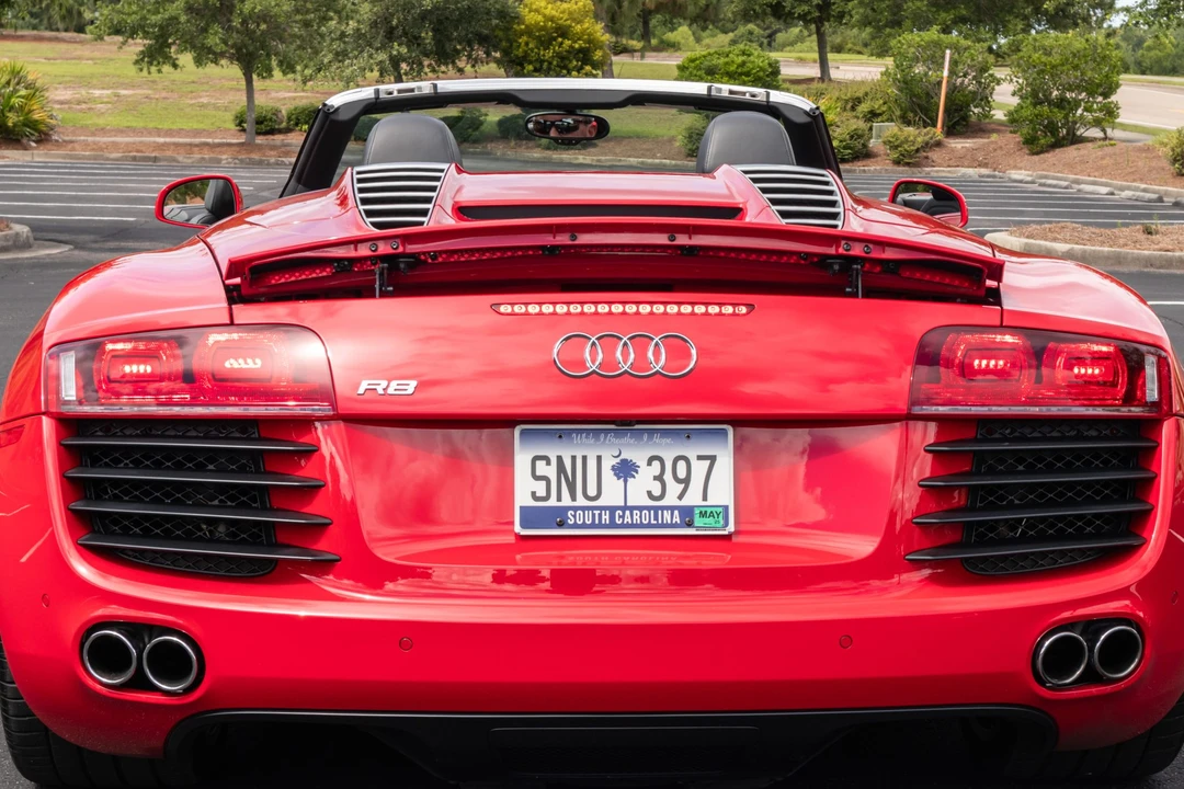 2011 Audi 42 R8 - Image 24 of 31