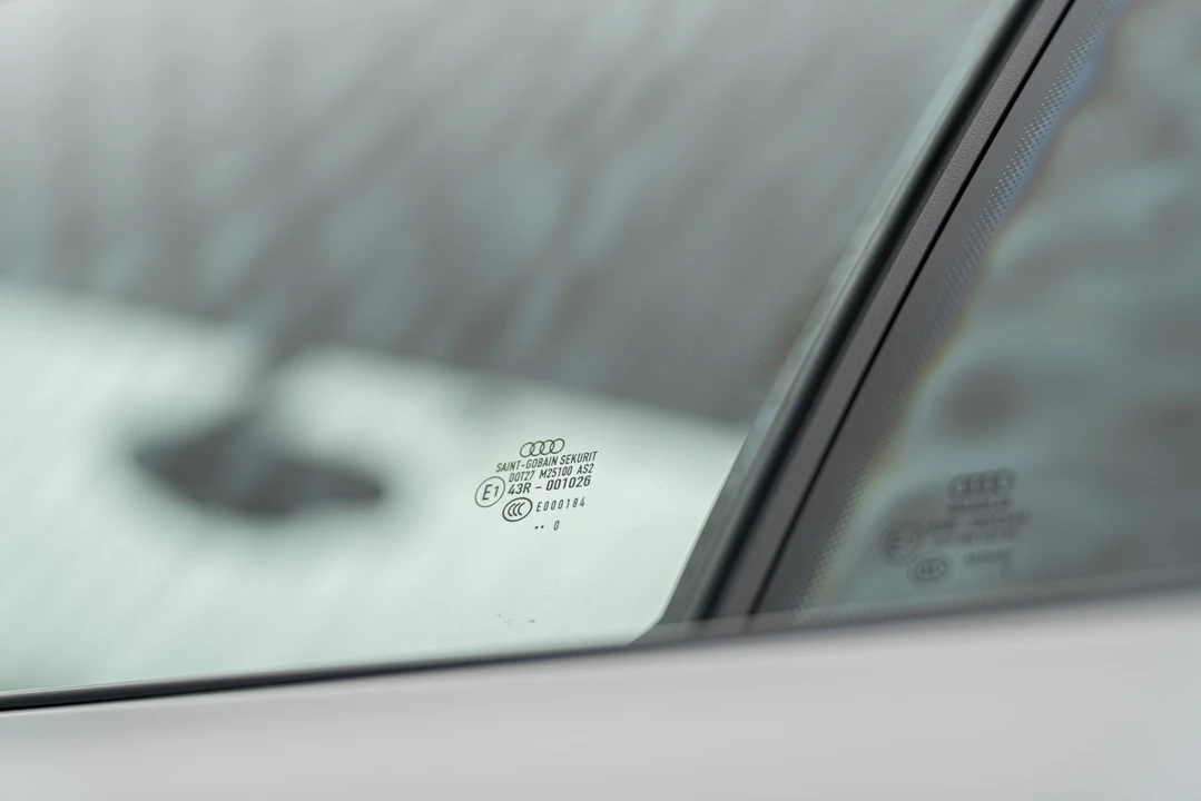2011 Audi 42 R8 - Image 31 of 31