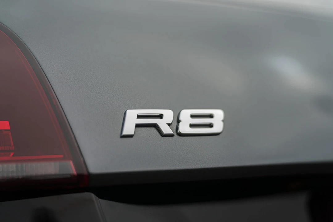 2011 Audi 42 R8 - Image 23 of 31