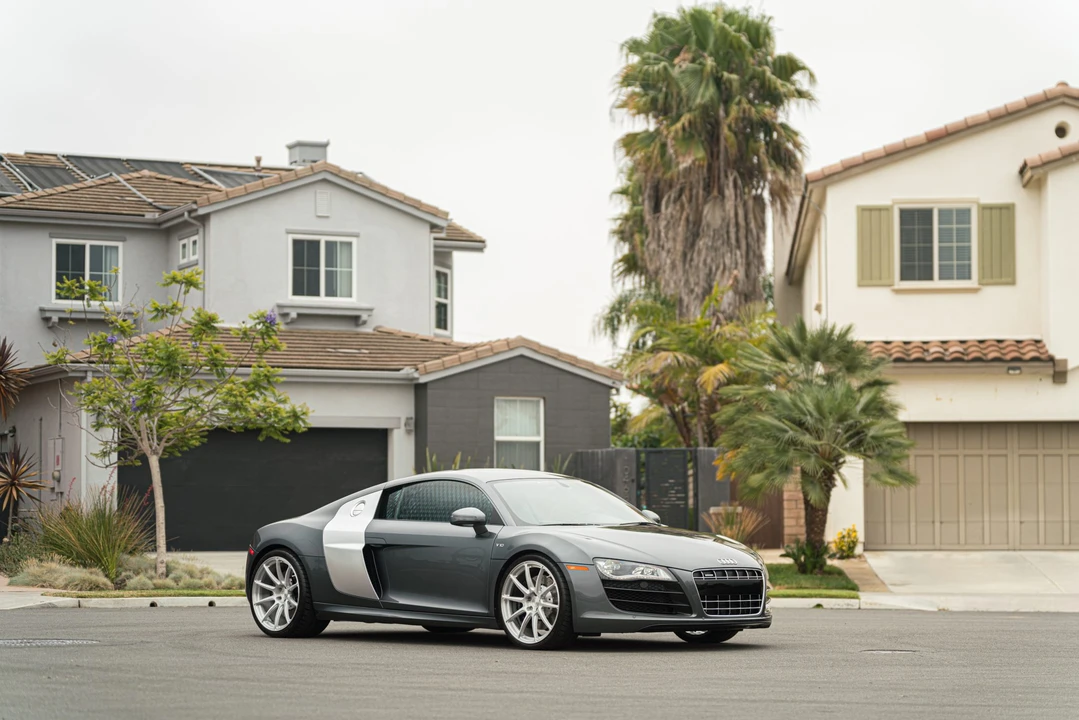 2011 Audi 42 R8 - Image 8 of 31