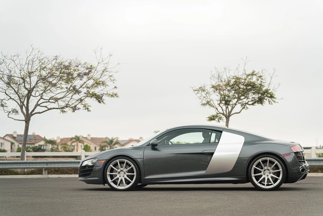 2011 Audi 42 R8 - Image 3 of 31