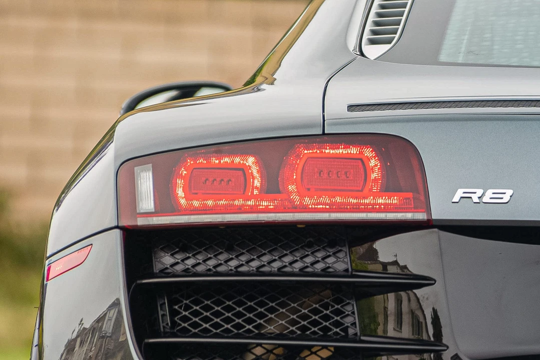 2011 Audi 42 R8 - Image 18 of 31