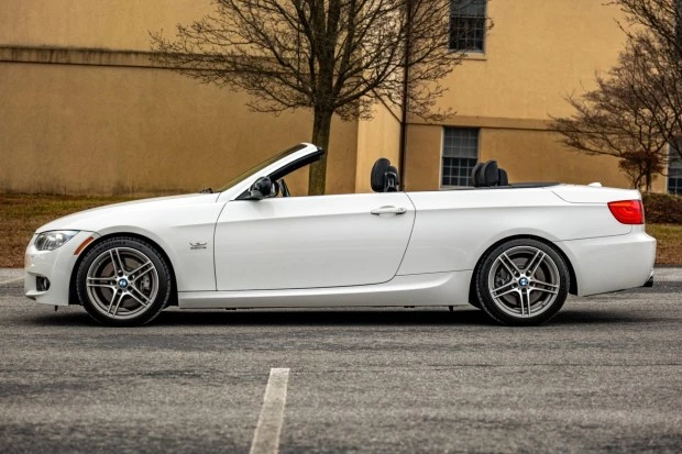 2011 BMW E93 335i Convertible - Image 3 of 7