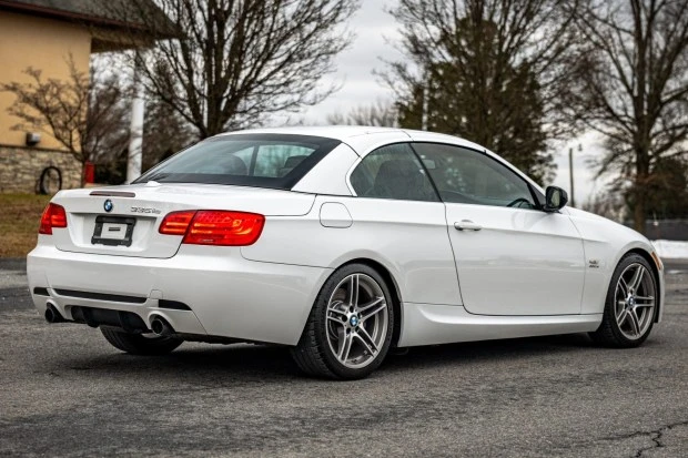 2011 BMW E93 335i Convertible - Image 2 of 7