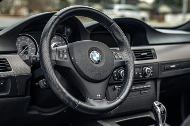 2011 BMW E93 335i Convertible - Image 5 of 7