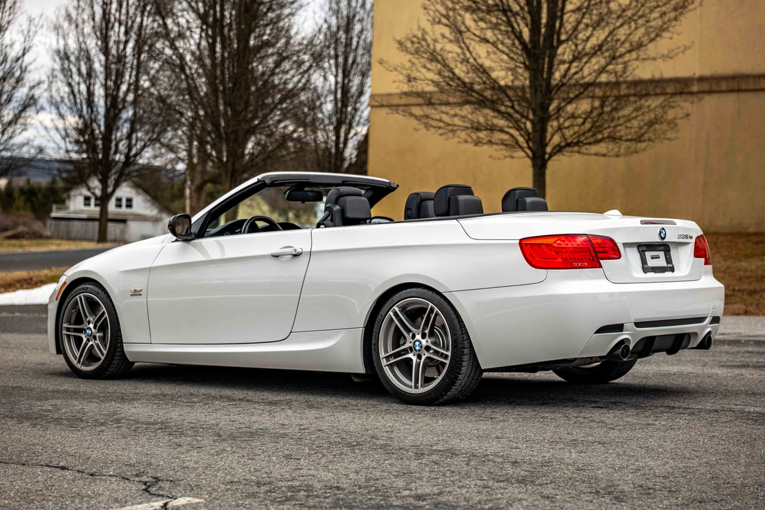 2011 BMW E93 335i Convertible - Image 11 of 31
