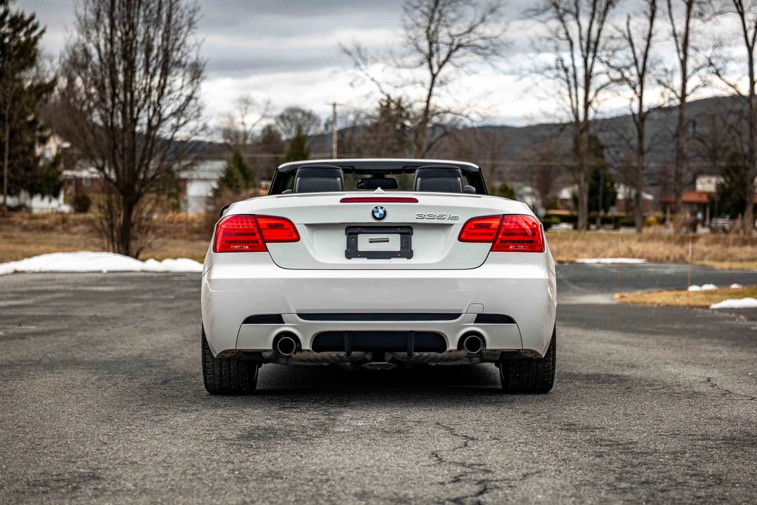 2011 BMW E93 335i Convertible - Image 14 of 31