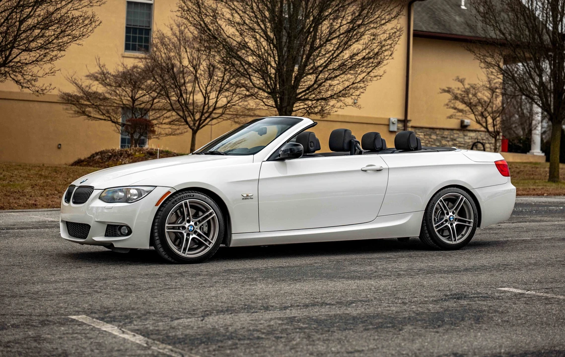 2011 BMW E93 335i Convertible - Image 7 of 31