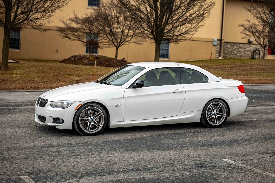 2011 BMW E93 335i Convertible - Image 31 of 31
