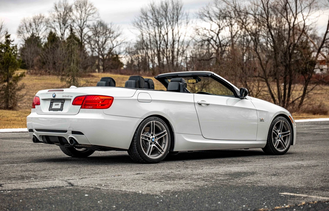 2011 BMW E93 335i Convertible - Image 18 of 31