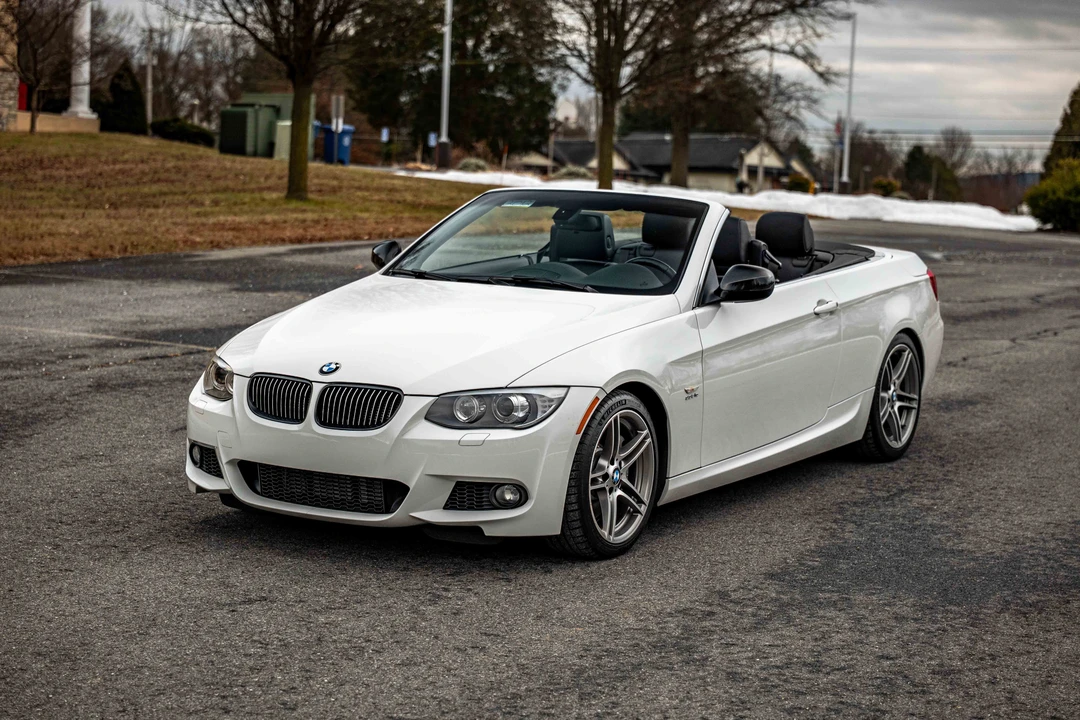 2011 BMW E93 335i Convertible - Image 28 of 31