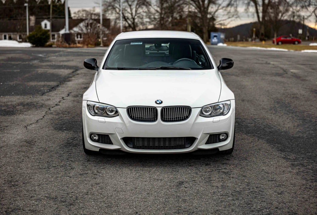 2011 BMW E93 335i Convertible - Image 19 of 31