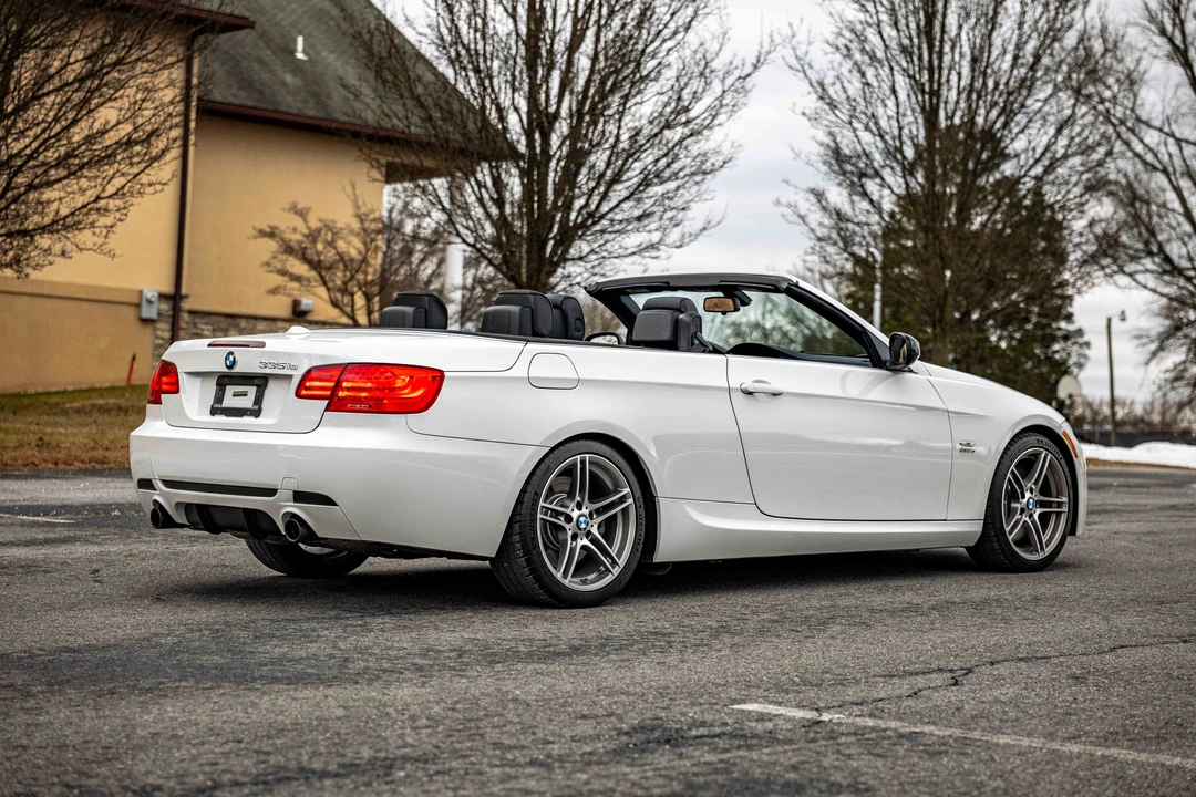 2011 BMW E93 335i Convertible - Image 26 of 31