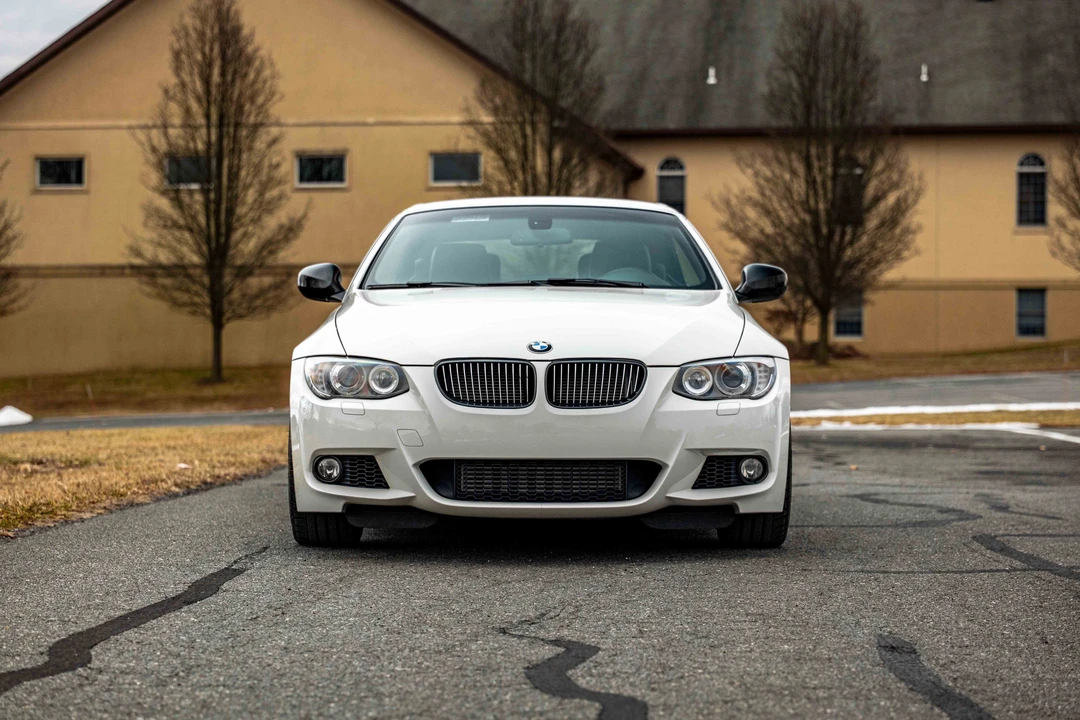 2011 BMW E93 335i Convertible - Image 14 of 31