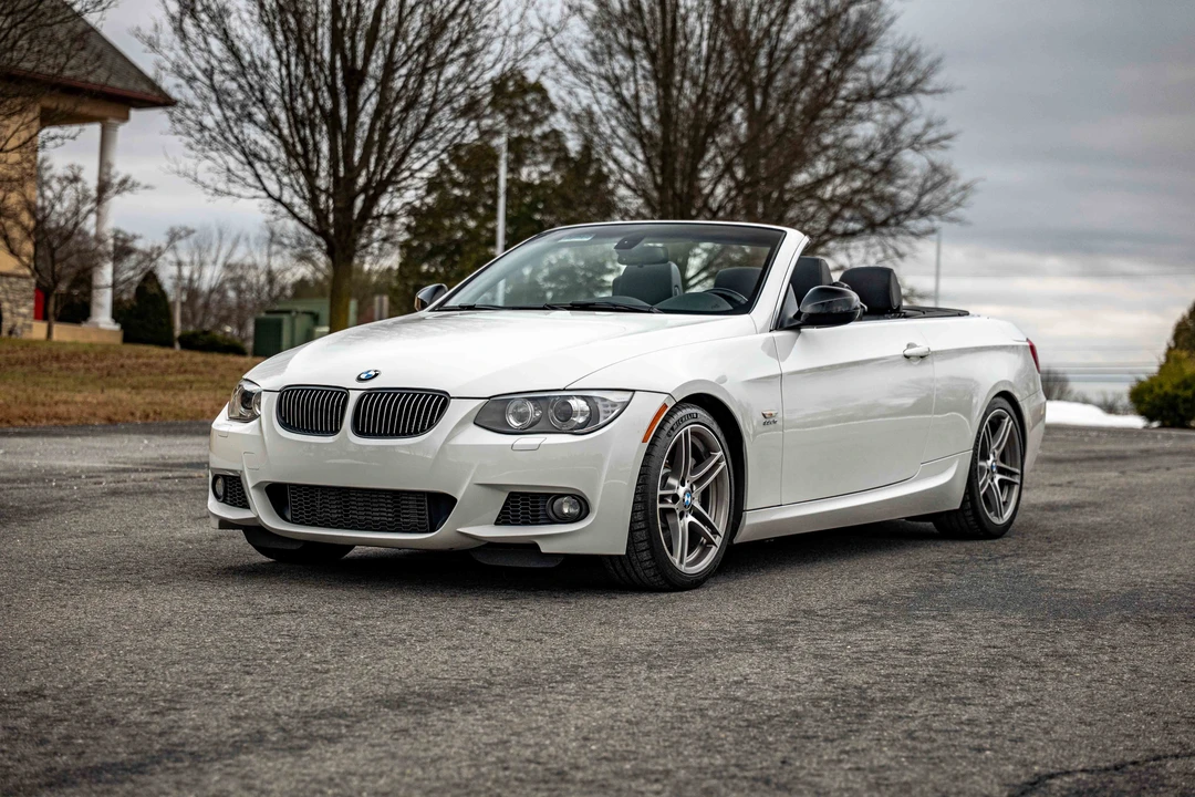 2011 BMW E93 335i Convertible - Image 27 of 31