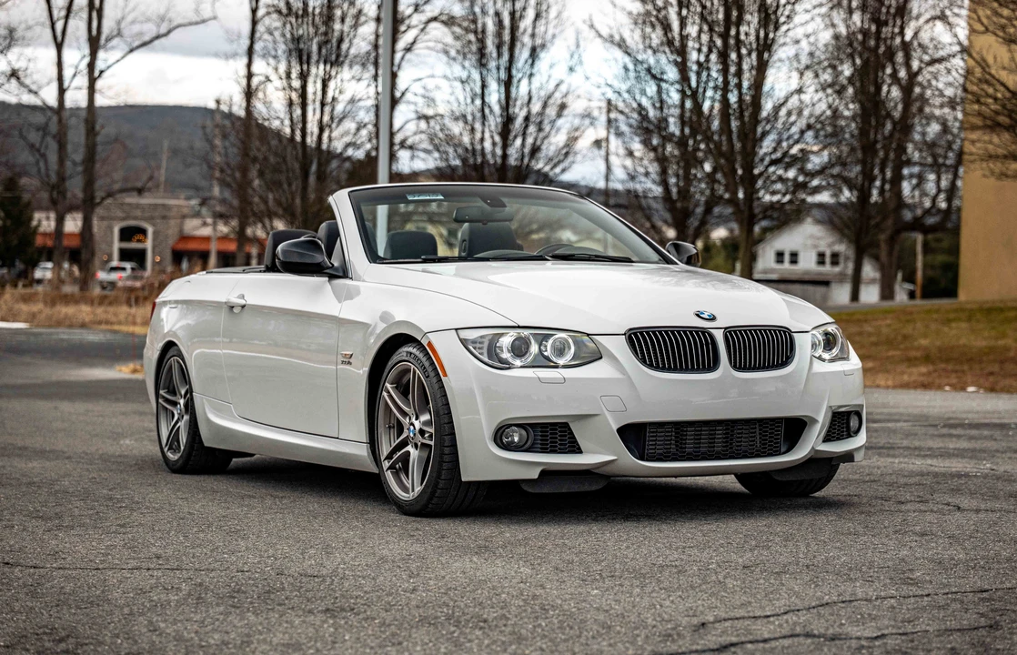 2011 BMW E93 335i Convertible - Image 6 of 31