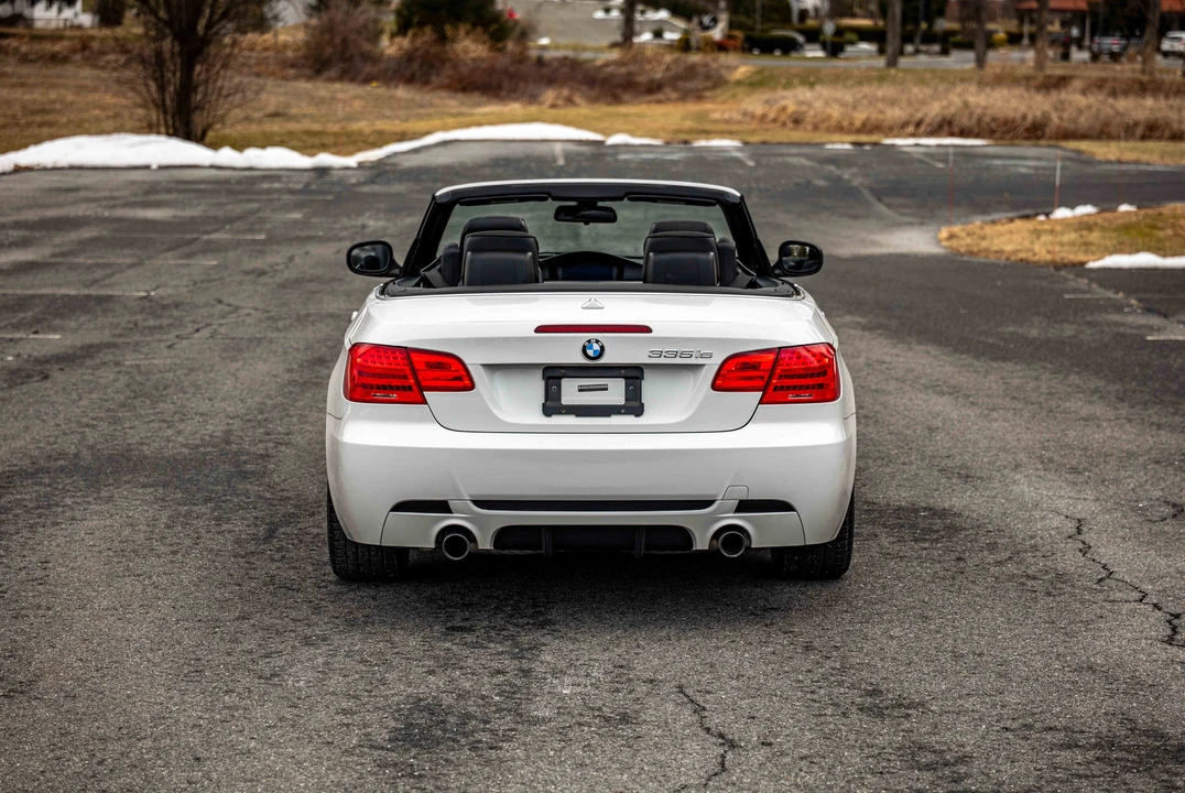 2011 BMW E93 335i Convertible - Image 13 of 31