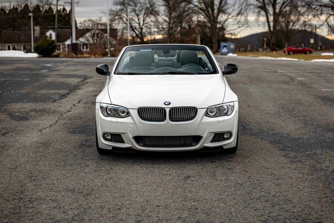 2011 BMW E93 335i Convertible - Image 17 of 31