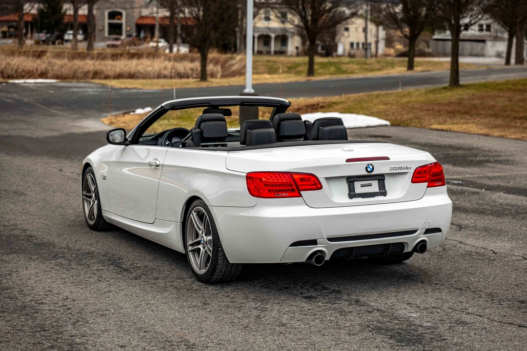 2011 BMW E93 335i Convertible - Image 12 of 31