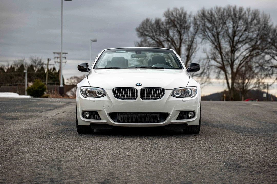 2011 BMW E93 335i Convertible - Image 18 of 31