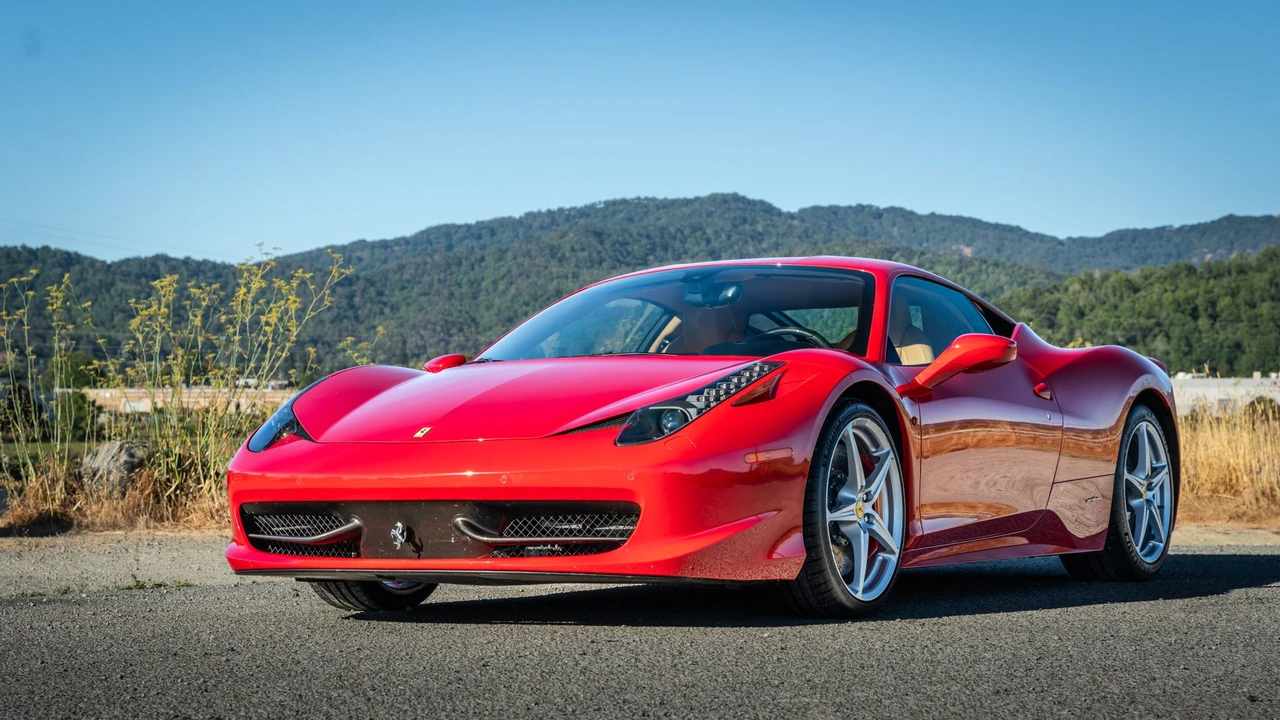 2011 Ferrari 458 Italia - Image 2 of 31