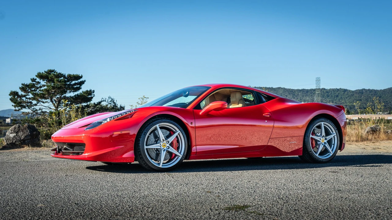 2011 Ferrari 458 Italia - Image 6 of 31