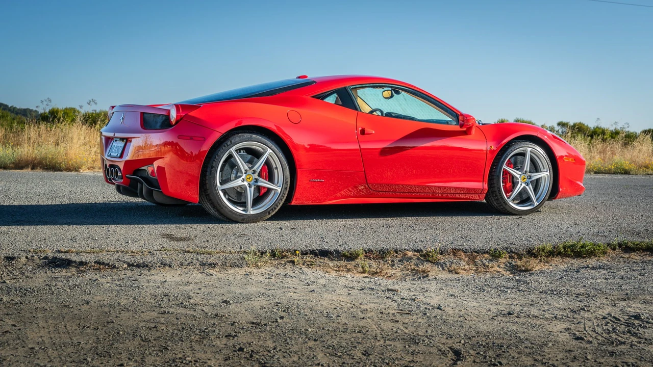2011 Ferrari 458 Italia - Image 22 of 31