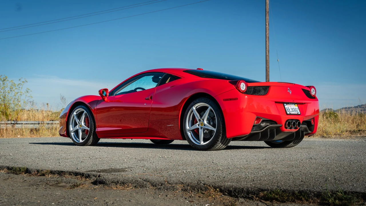 2011 Ferrari 458 Italia - Image 14 of 31