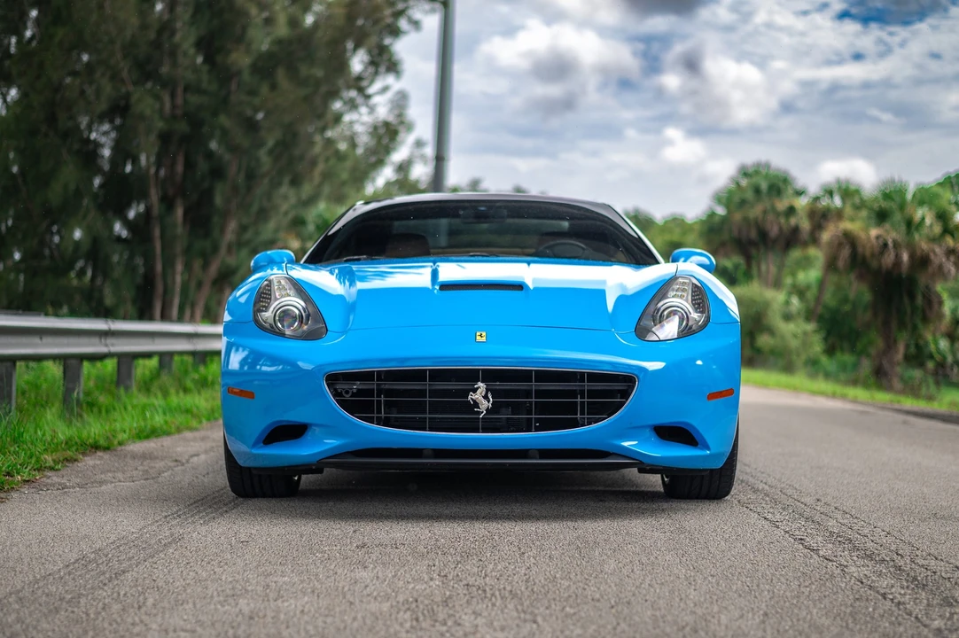 2011 Ferrari California - Image 3 of 31
