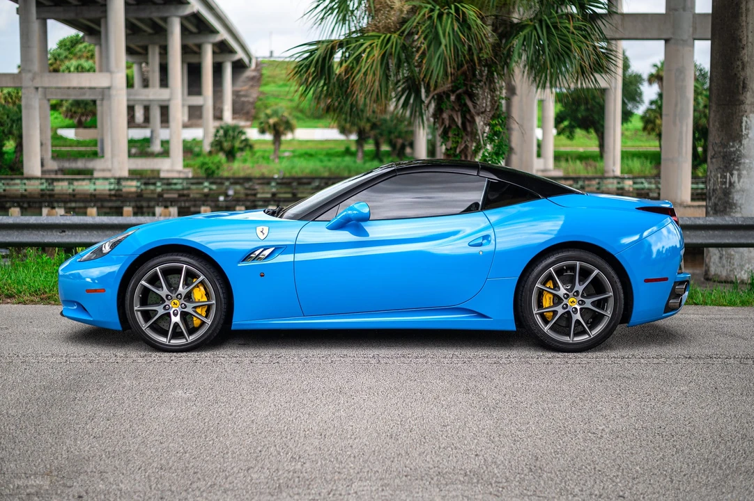 2011 Ferrari California - Image 8 of 31