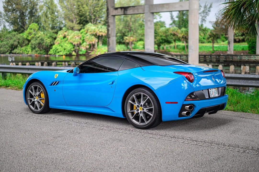 2011 Ferrari California - Image 10 of 31