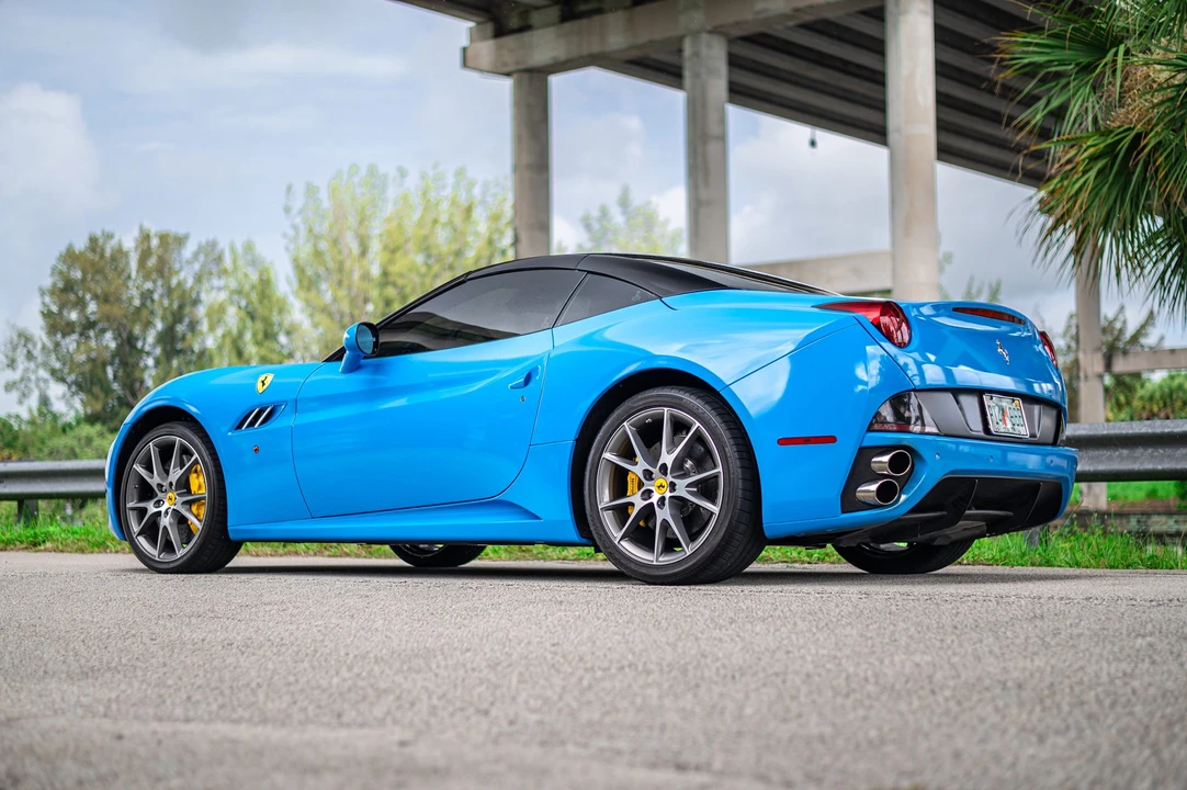 2011 Ferrari California - Image 11 of 31