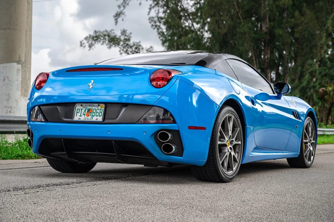 2011 Ferrari California - Image 17 of 31