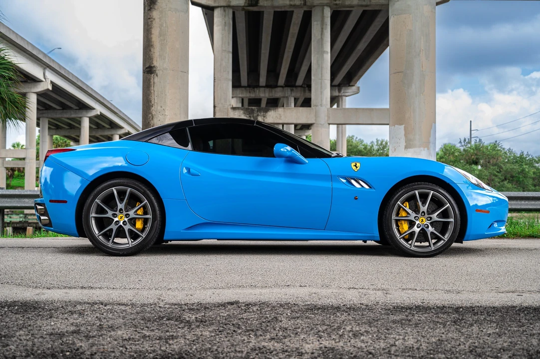2011 Ferrari California - Image 21 of 31