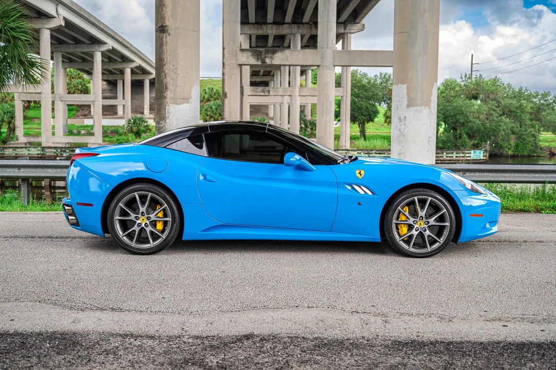2011 Ferrari California - Image 22 of 31