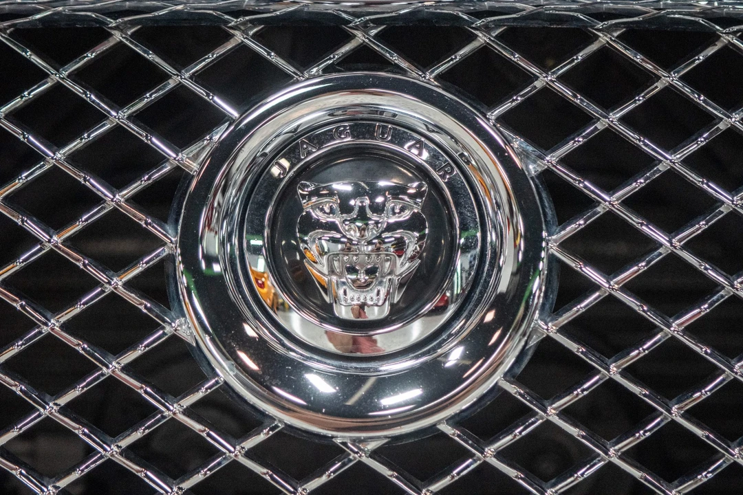 2011 Jaguar X351 XJ - Image 12 of 31