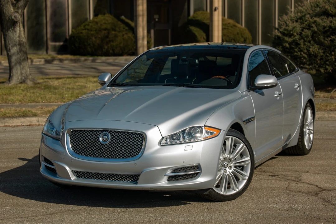2011 Jaguar X351 XJ - Image 3 of 31