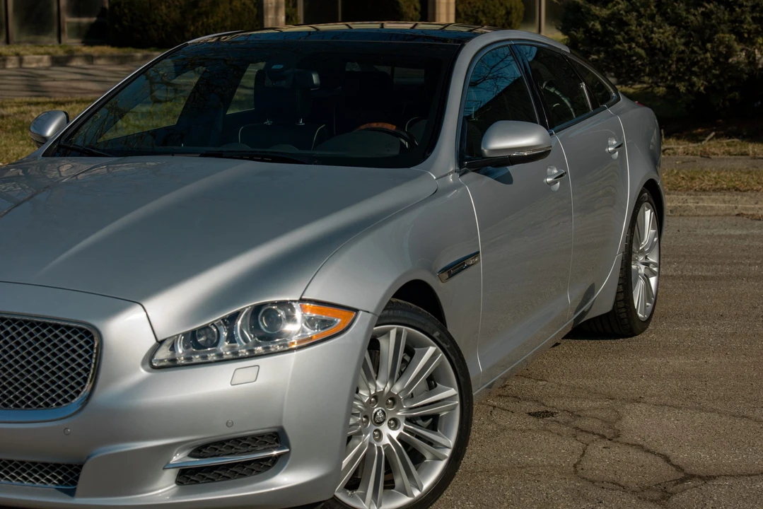 2011 Jaguar X351 XJ - Image 24 of 31