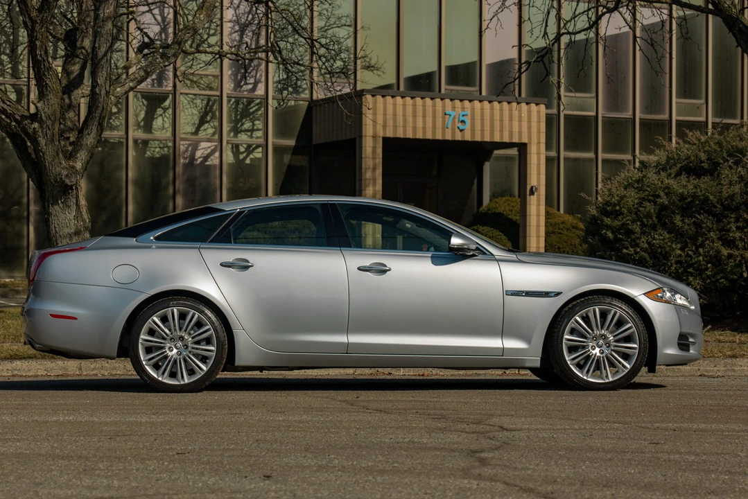 2011 Jaguar X351 XJ - Image 13 of 31