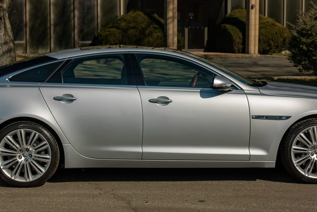 2011 Jaguar X351 XJ - Image 31 of 31