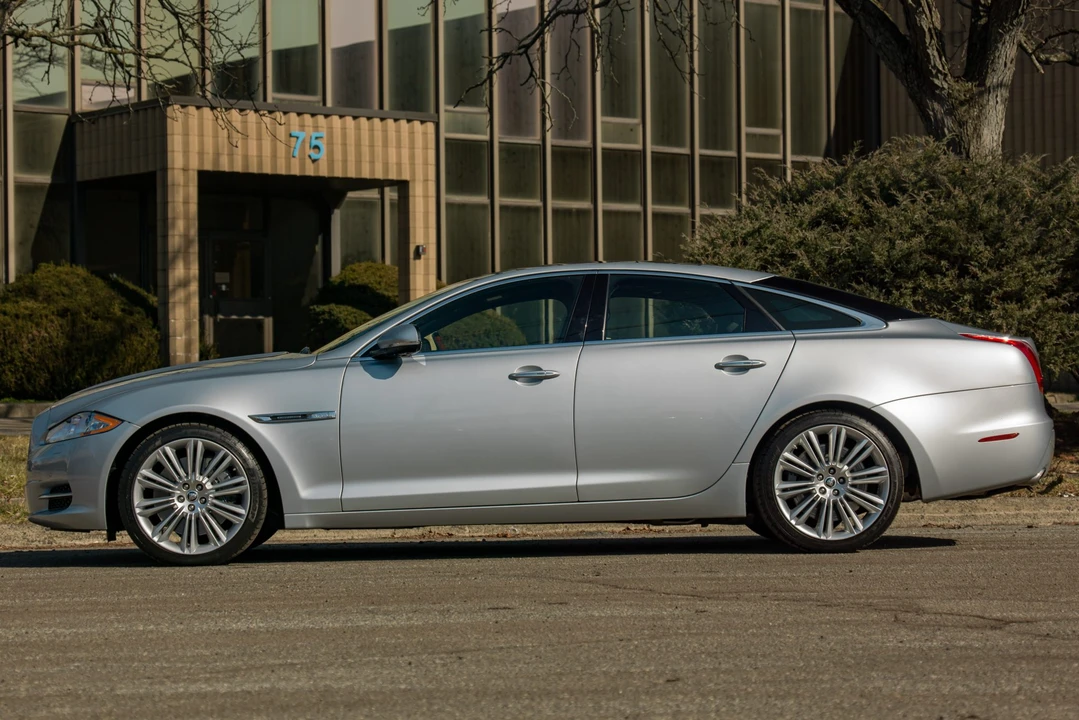 2011 Jaguar X351 XJ - Image 5 of 31