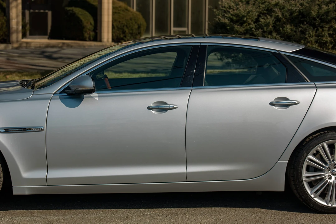 2011 Jaguar X351 XJ - Image 26 of 31